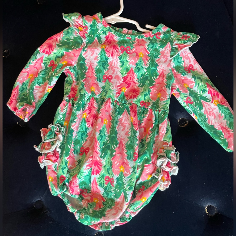 Ruffle butt Christmas bubble